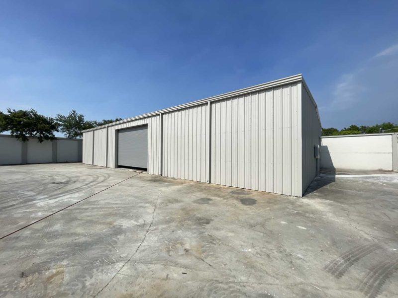 Commercial / Industrial Metal Building Construction